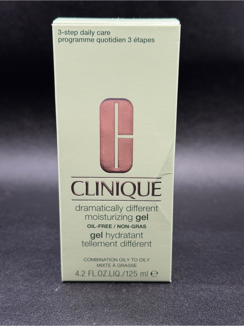 Clinique Dramatically Different Moisturizing Gel - Pale Yellow Bottle 4.2oz - Picture 3 of 9